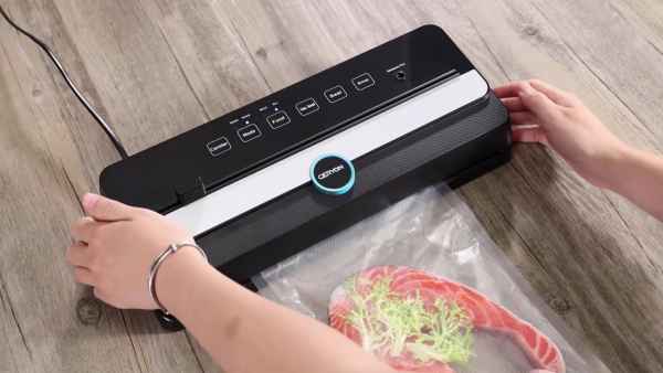 Как пользоваться вакууматором?
